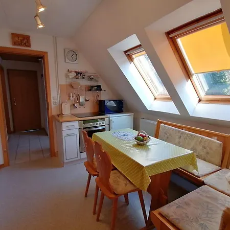 Im Haus Am Waldrand In Apartment *