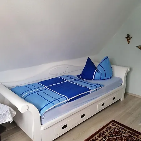 Apartment Im Haus Am Waldrand In Freital