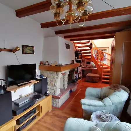 Im Haus Am Waldrand In Apartment Freital
